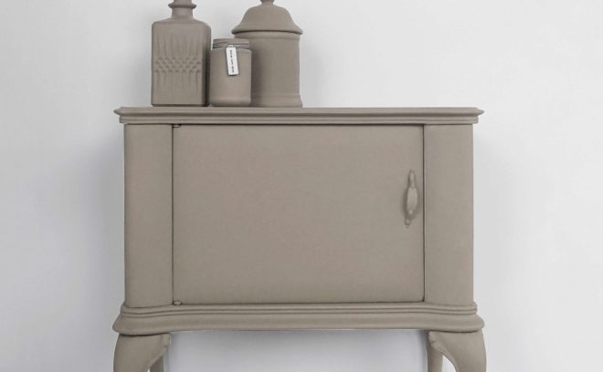 64058_Fleur_Chalky_Look_Spray_Greige_100ml_AMB