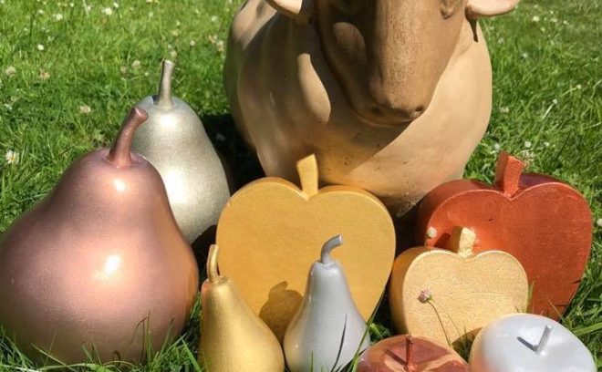 IMAGE WITH VARIOUS METALICS